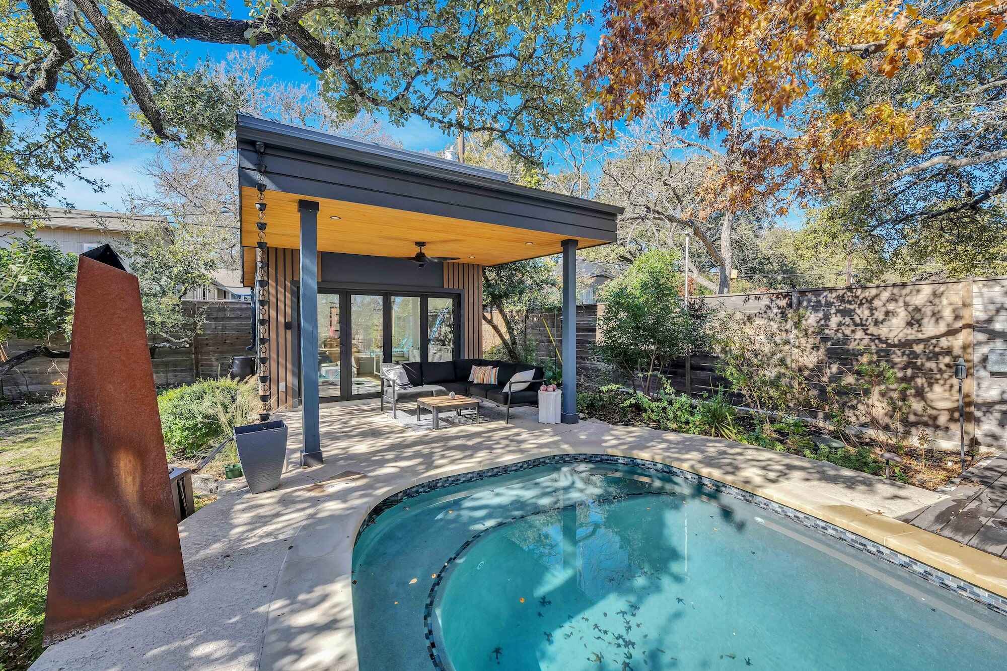 The Spanish Oaks tiny pool house.