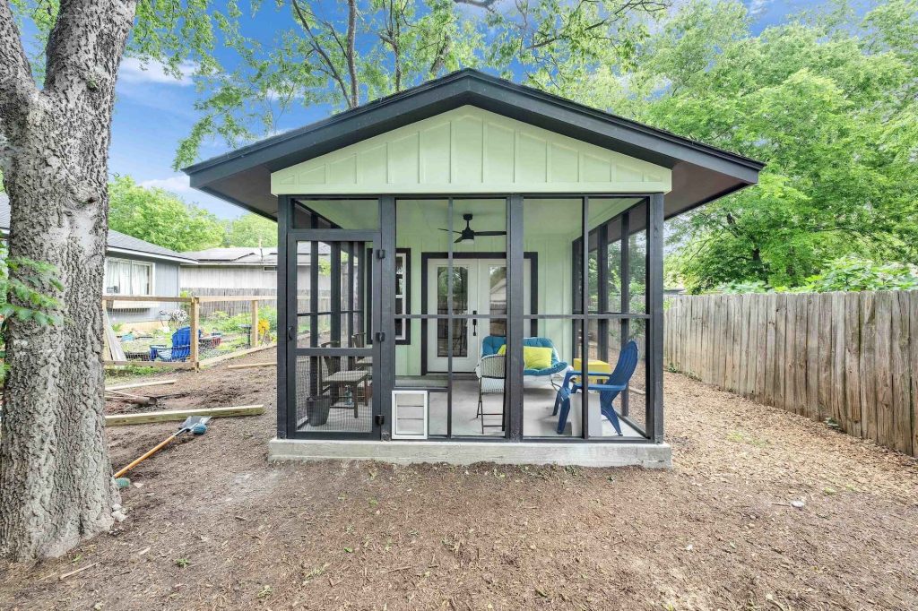 Cozy screened patio with outdoor seating